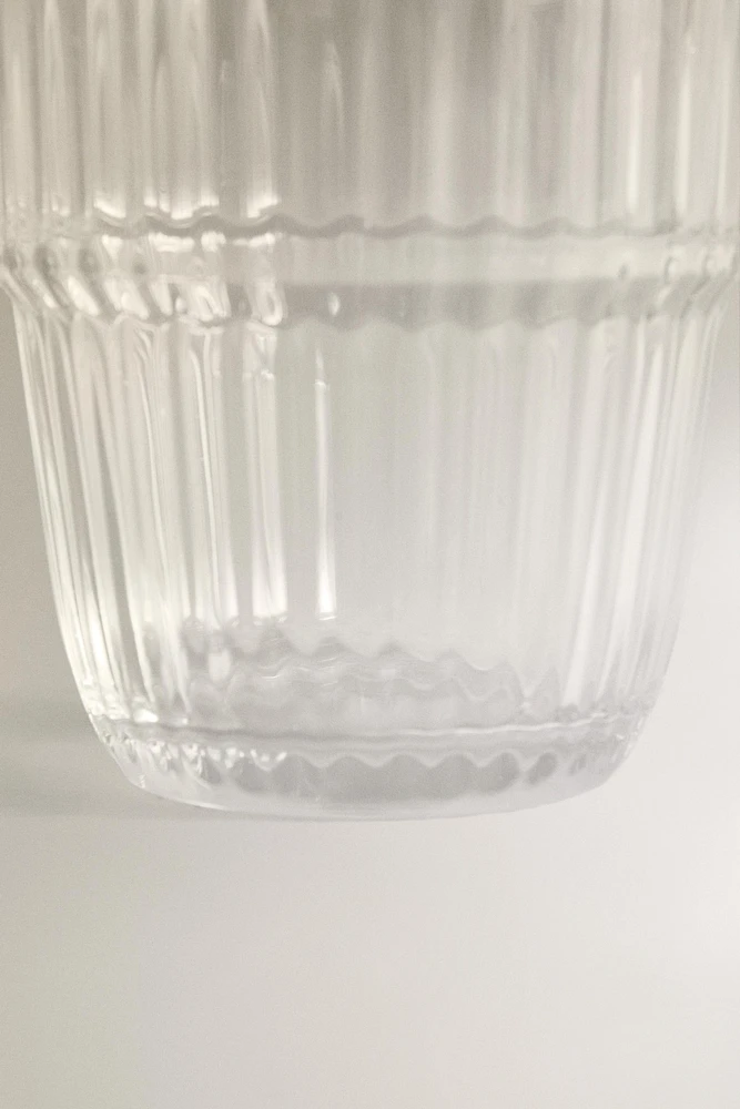 RAISED DESIGN GLASS TUMBLER