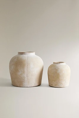 CERAMIC VASE