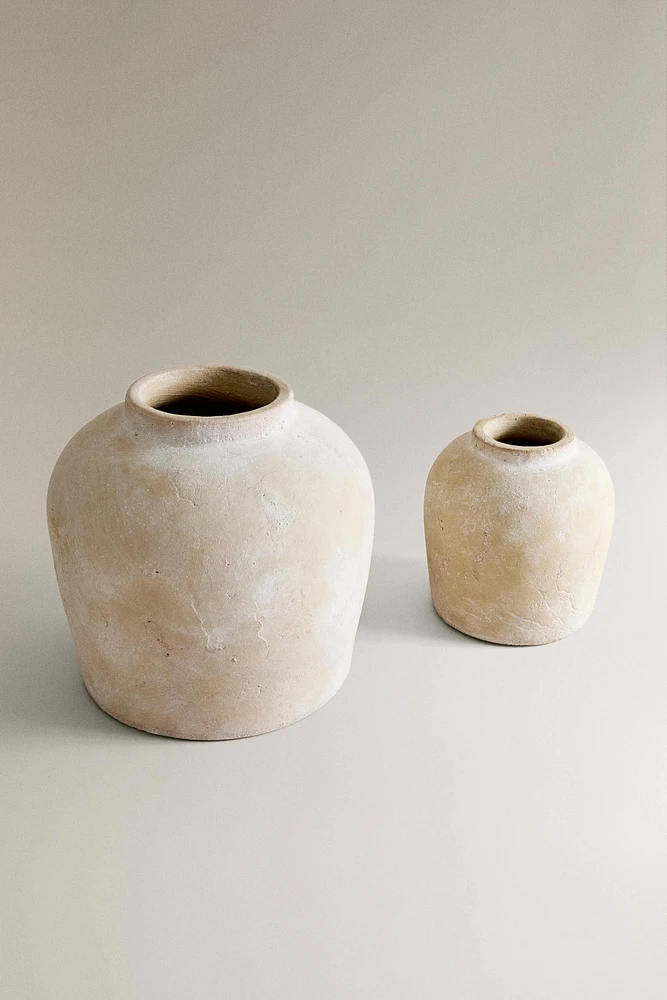 CERAMIC VASE