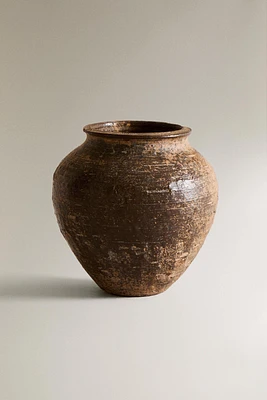 SMALL TERRACOTTA VASE