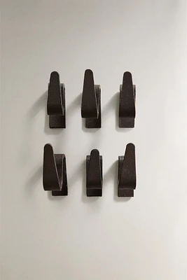 SET OF MULTI-WAY HOOKS (SET OF 6)