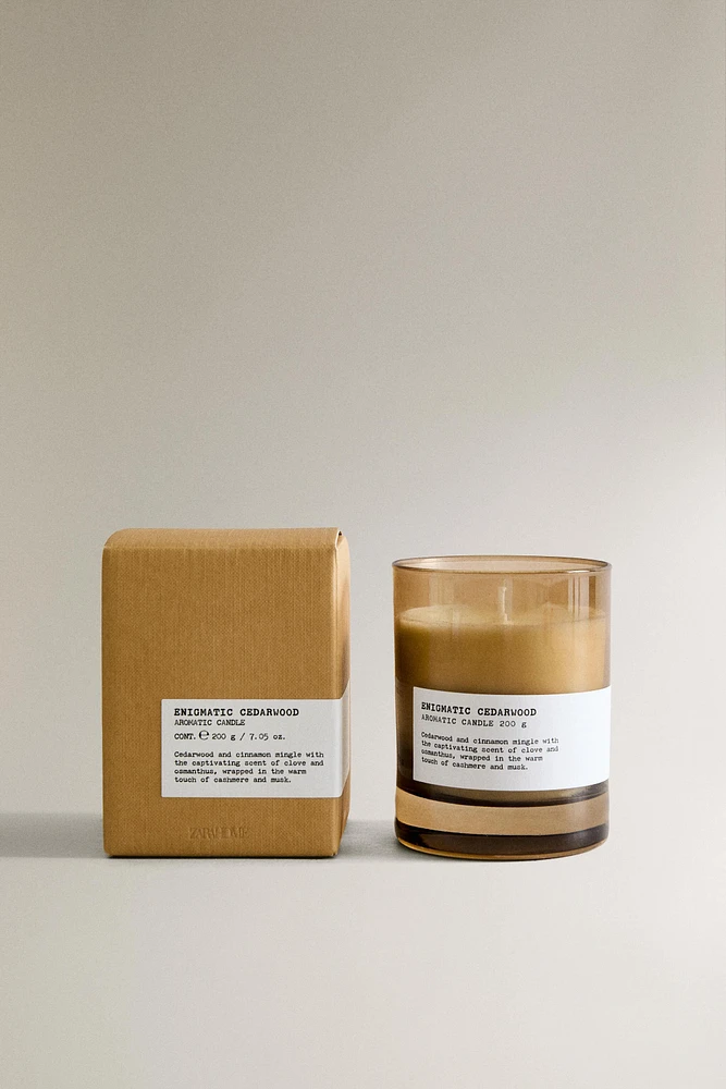 (200 G) ENIGMATIC CEDARWOOD SCENTED CANDLE