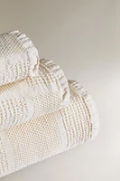 WAFFLE-TEXTURE PATCHWORK BATH TOWEL