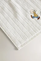 PEANUTS™ CHILDREN’S VELOUR TOWEL