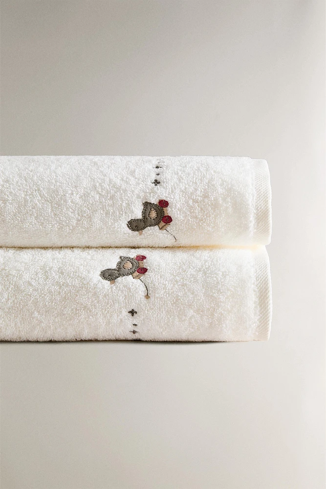 CHILDREN’S BATH TOWEL WITH DUCKLING APPLIQUÉS