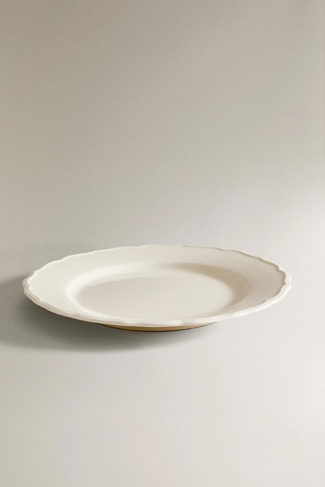 EARTHENWARE DINNER DISH WITH RAISED-DESIGN EDGE