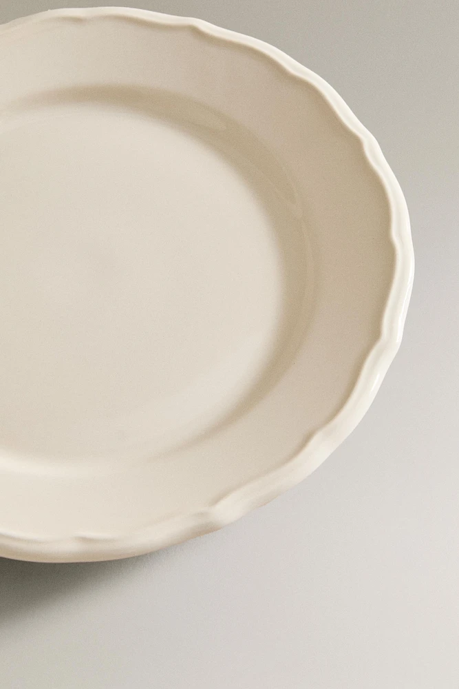 EARTHENWARE DESSERT PLATE WITH RAISED-DESIGN EDGE