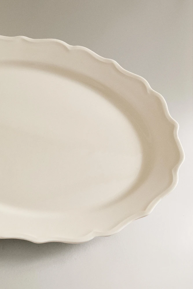 EARTHENWARE SERVING DISH WITH RAISED-DESIGN EDGE