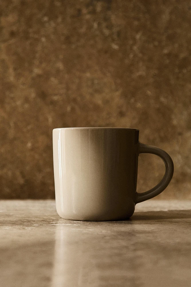 STONEWARE MUG