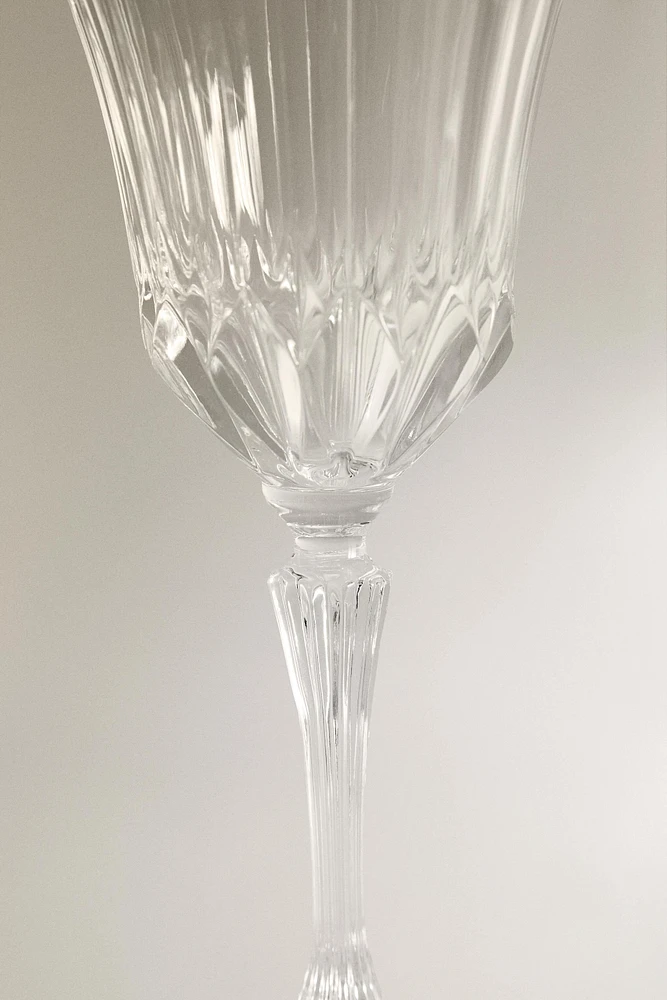 VERRE À VIN TAILLÉ CRISTALLIN