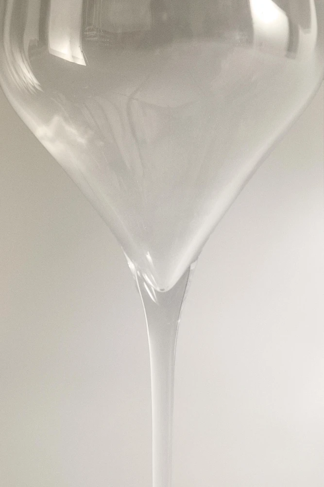 PLAIN CRYSTALLINE WINE GLASS