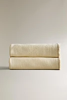 OVERLOCK LINEN BLANKET