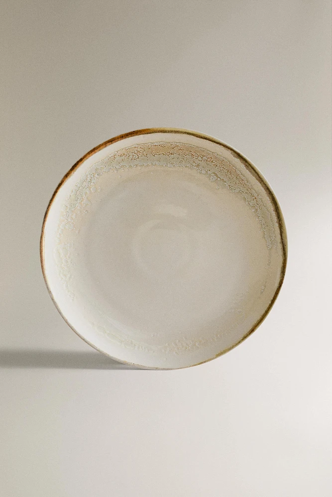 ROUND STONEWARE SERVING DISH