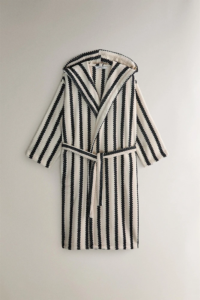 GEOMETRIC JACQUARD BATHROBE