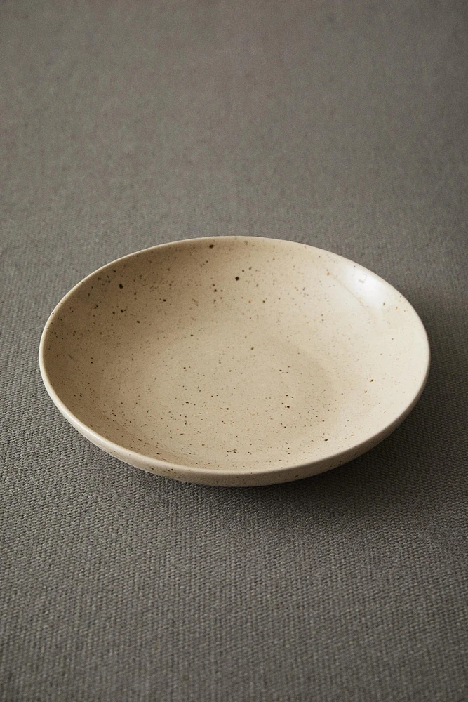 DOTTED STONEWARE SOUP PLATE