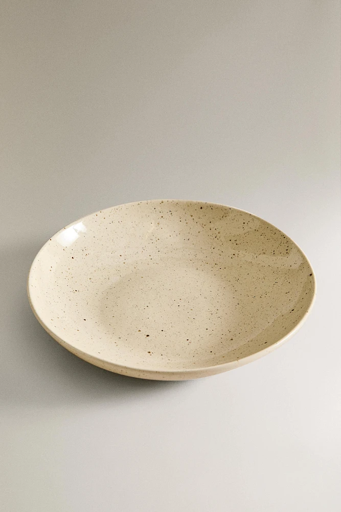 DOTTED STONEWARE SOUP PLATE