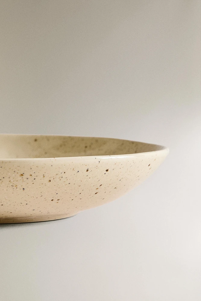 DOTTED STONEWARE SOUP PLATE