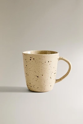 DOTTED STONEWARE MUG