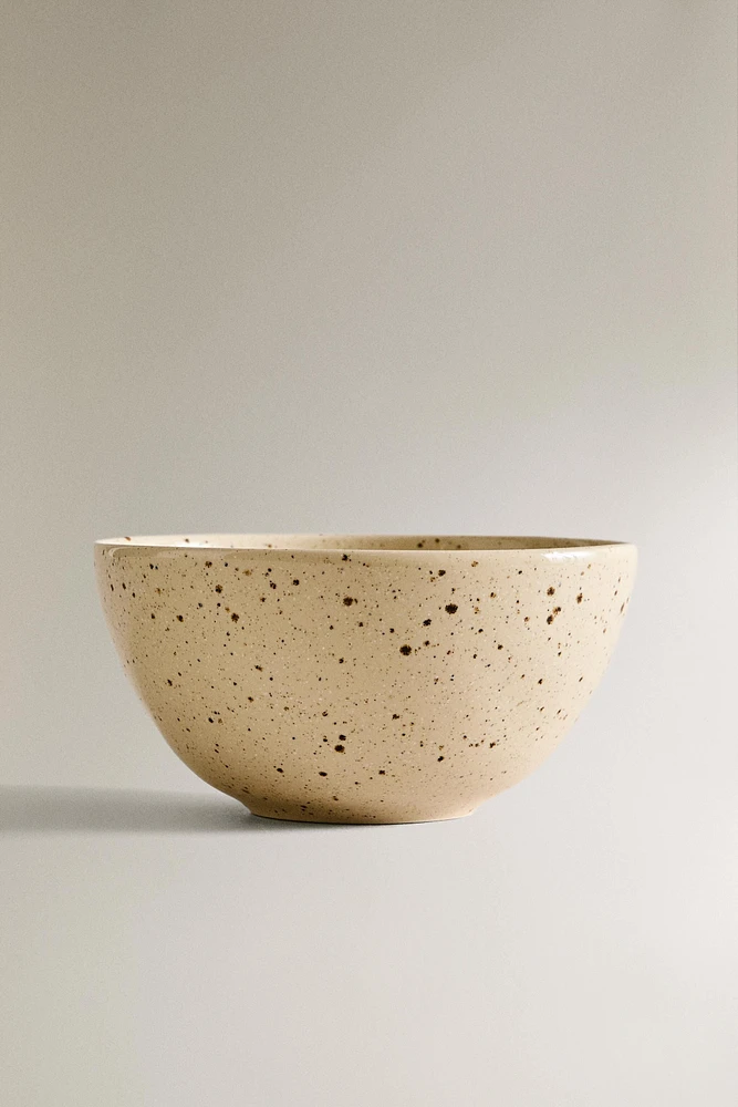 DOTTED STONEWARE BOWL