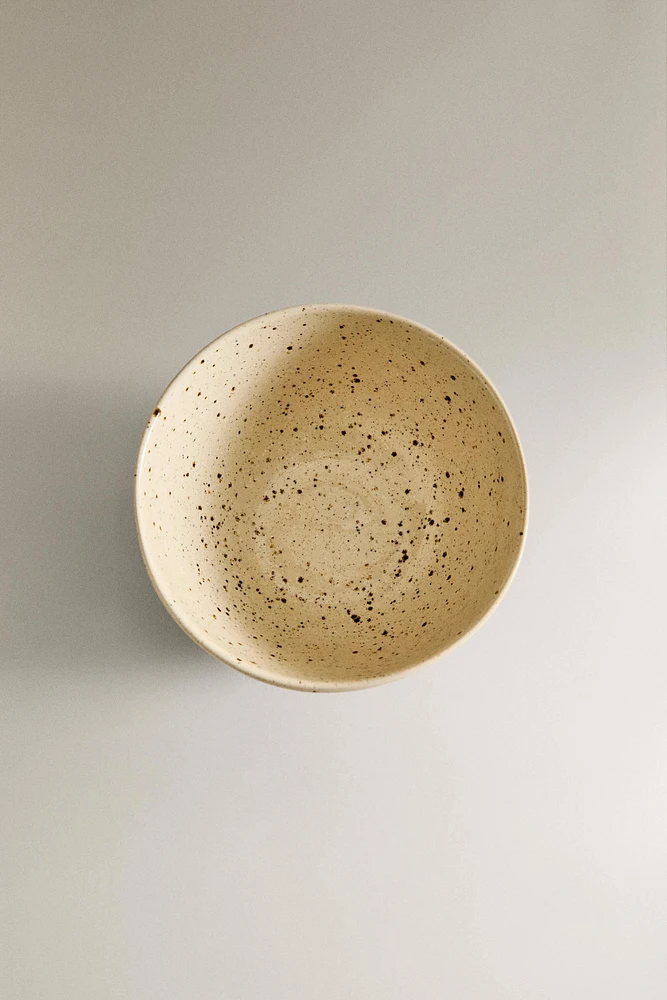 DOTTED STONEWARE BOWL