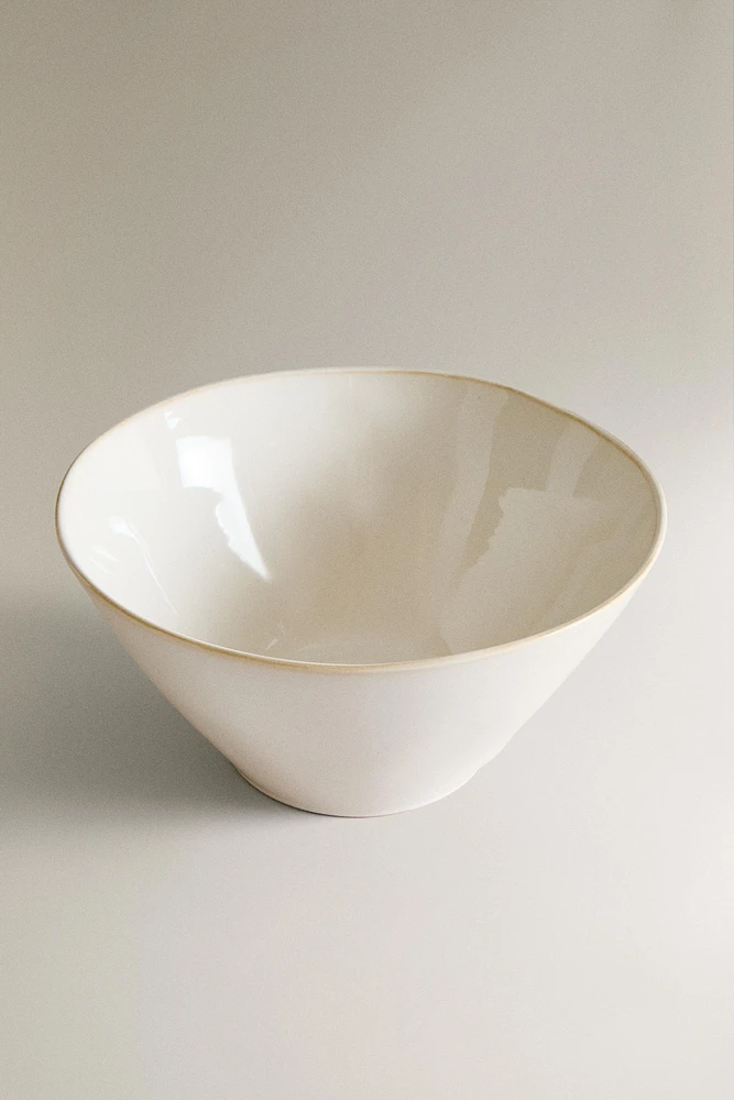 STONEWARE SALAD BOWL WITH CONTRASTING RIM