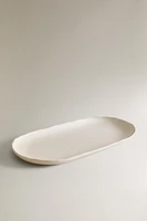 STONEWARE SERVING DISH WITH CONTRASTING RIM