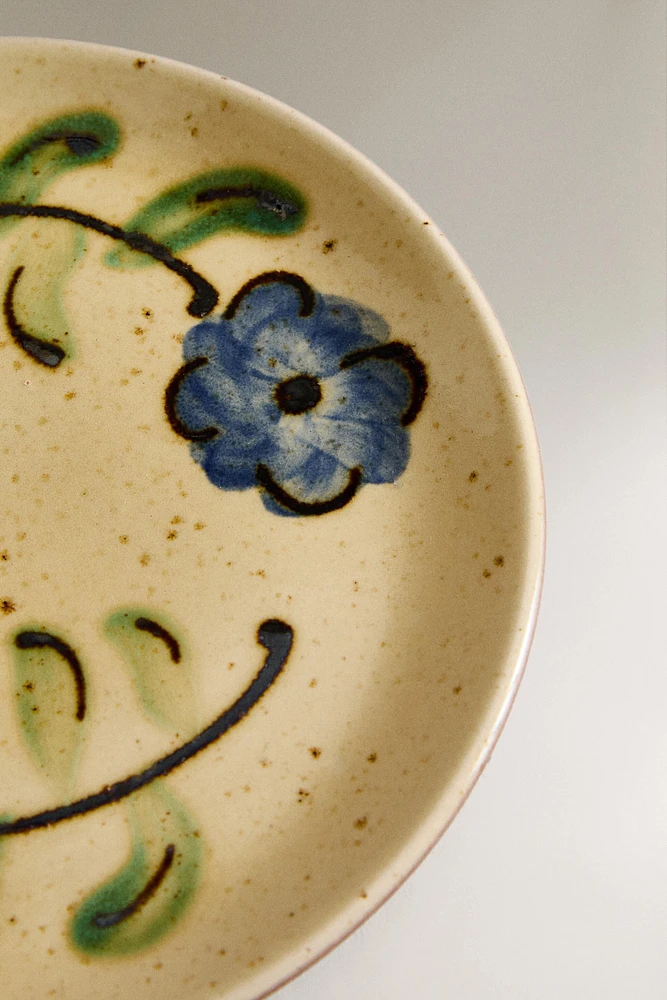 FLORAL EARTHENWARE PLATE