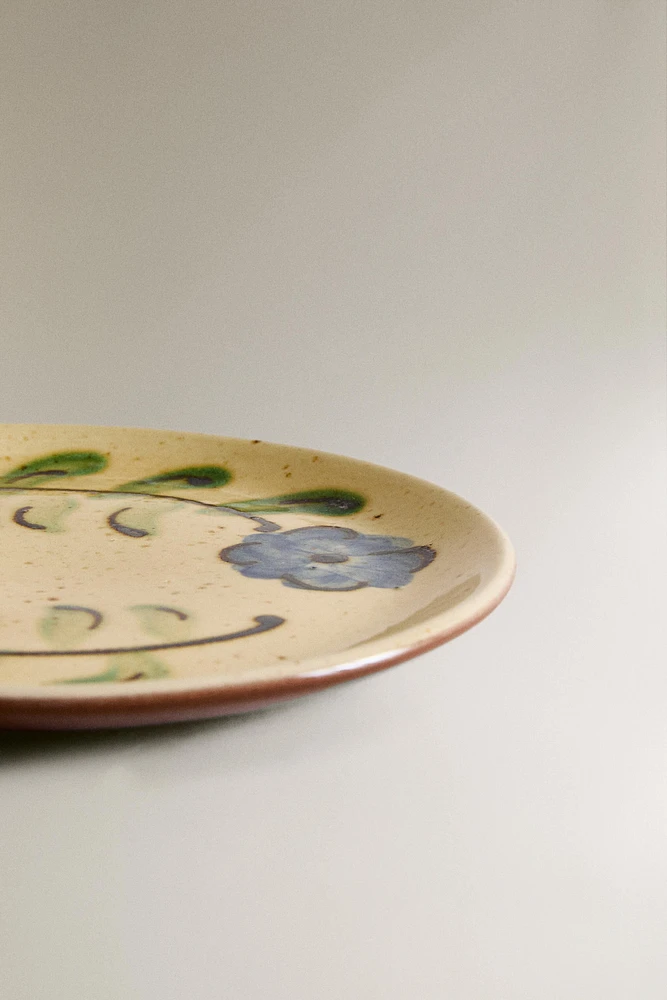 FLORAL EARTHENWARE PLATE