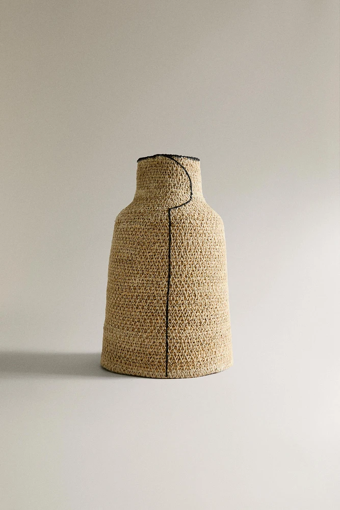 LOW SEAGRASS VASE WITH LINE