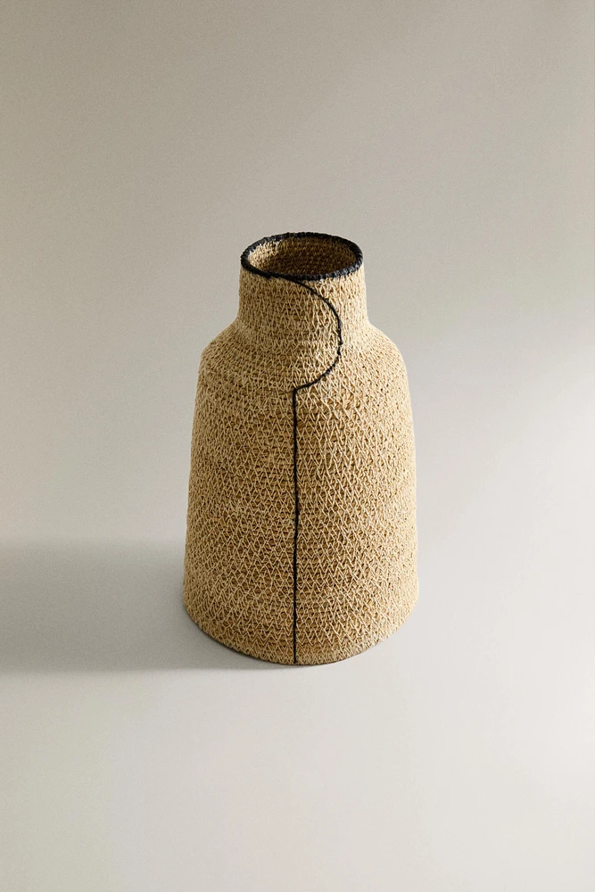 LOW SEAGRASS VASE WITH LINE