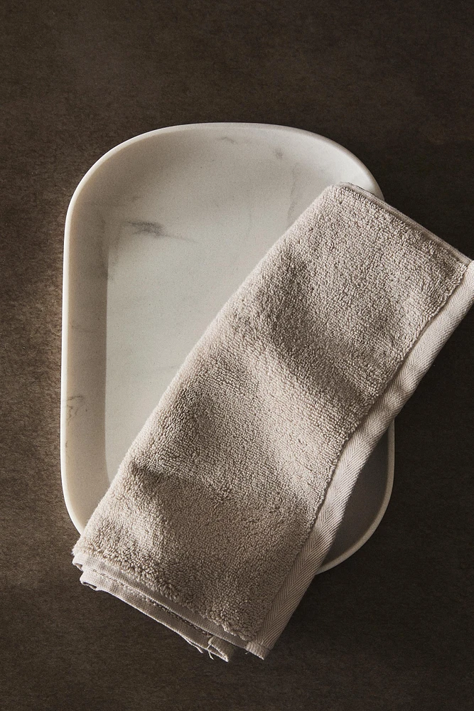 MARBLE-EFFECT BATHROOM TRAY