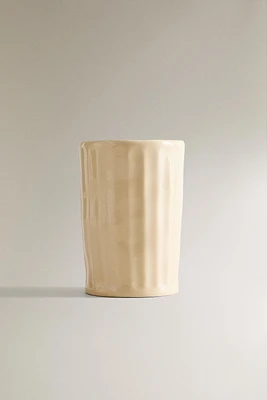 RAISED TOOTHBRUSH HOLDER