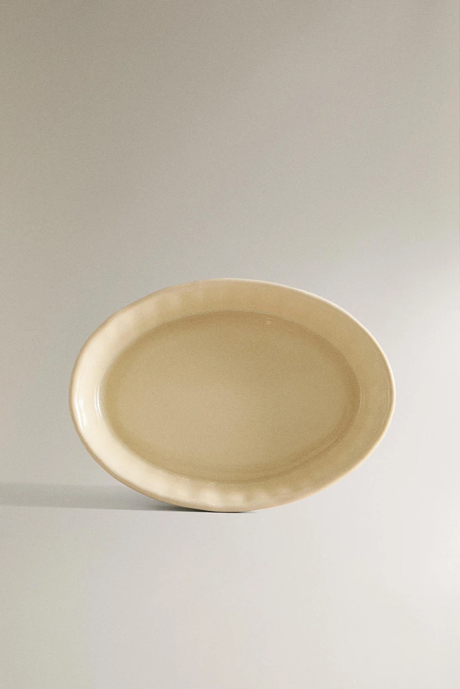 BATHROOM SOAP DISH WITH RAISED DESIGN