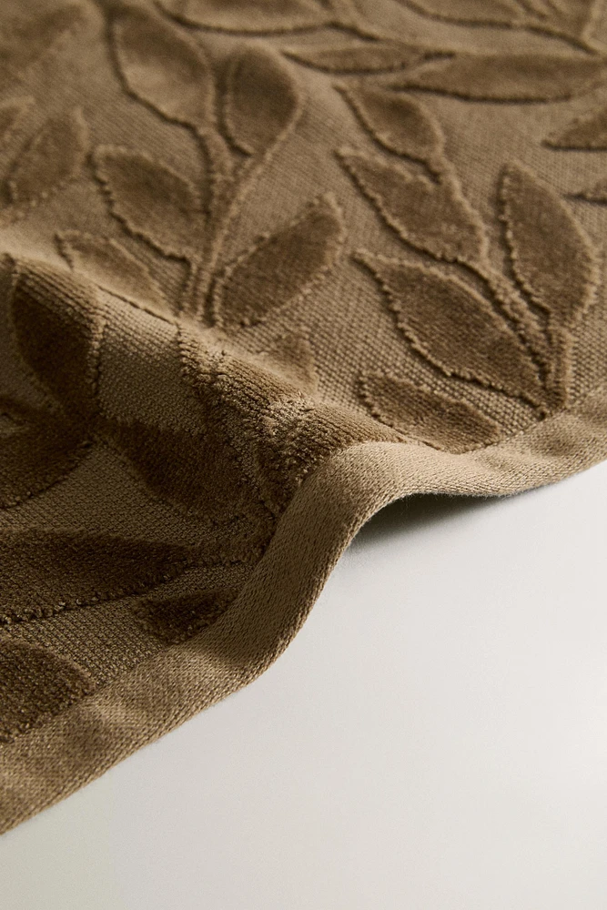 VELOUR JACQUARD BATH TOWEL