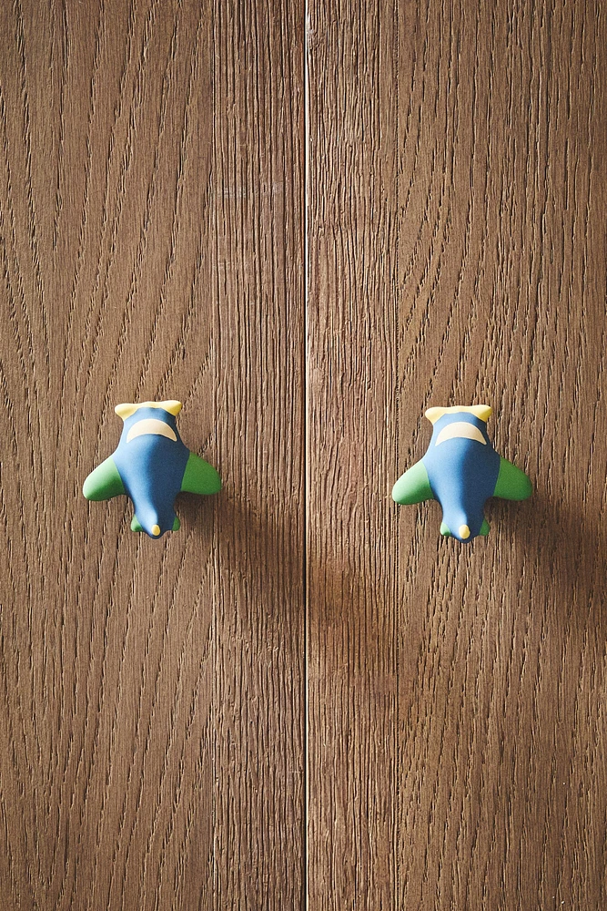 SET OF CHILDREN’S AIRPLANE KNOBS (SET OF 2)