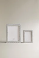 CHILDREN’S LINED PICTURE FRAME