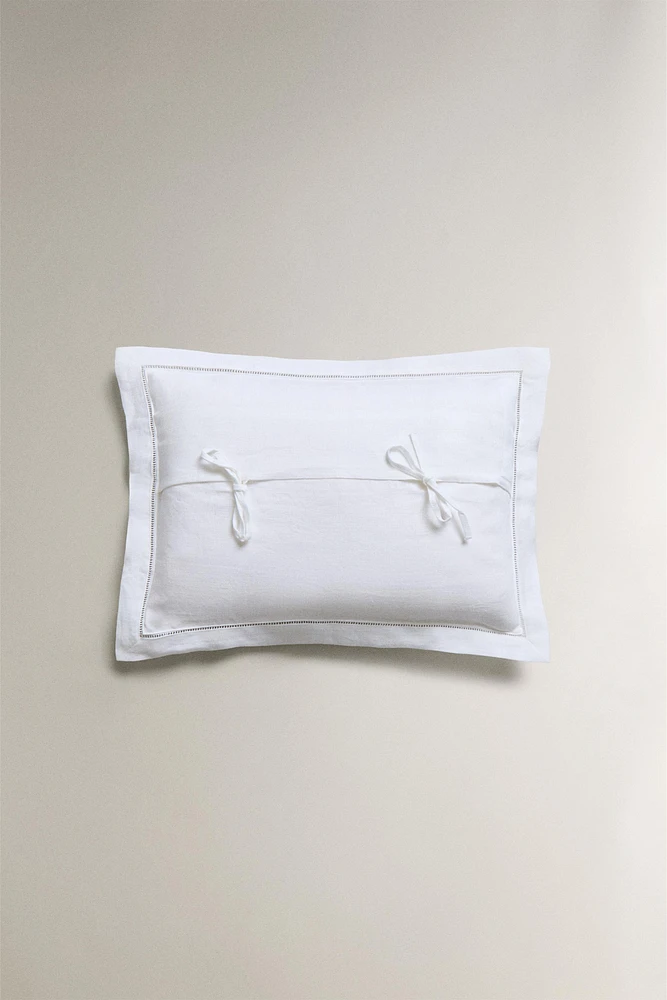 HOUSSE DE COUSSIN ENFANT « BORN IN 2025 »