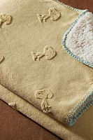 PEANUTS™ CHILDREN’S BLANKET WITH RAISED DESIGN