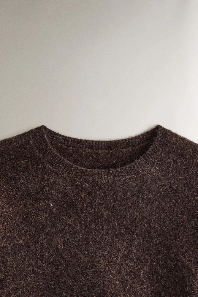 CASHMERE SWEATER