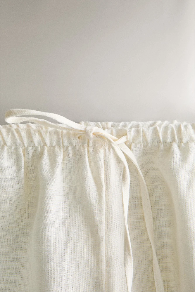 LINEN PANTS WITH TOPSTITCHING