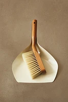 DUSTPAN AND BRUSH SET