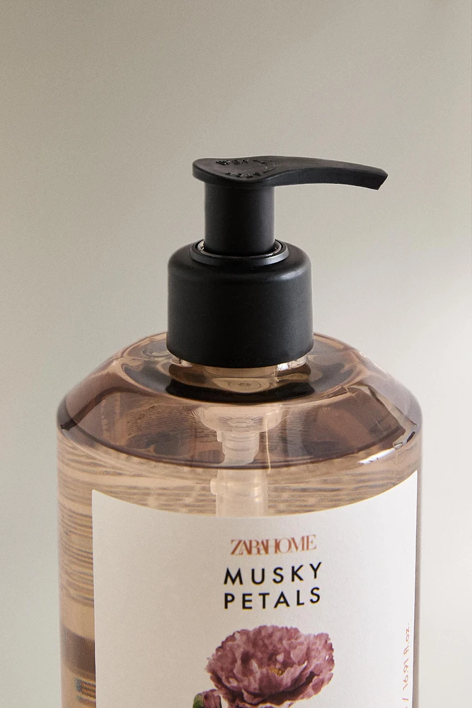 (16.91 oz) MUSKY PETALS LIQUID SOAP