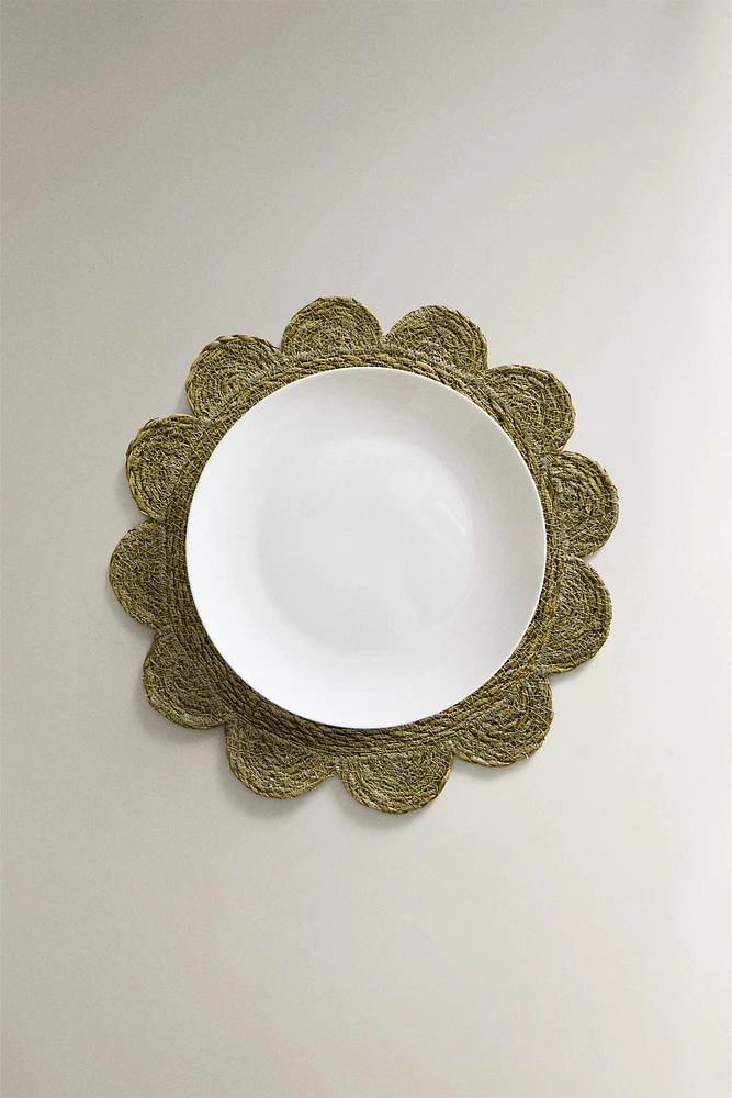 FLORAL RATTAN PLACEMAT