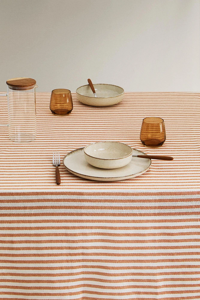 TEXTURED STRIPED TABLECLOTH