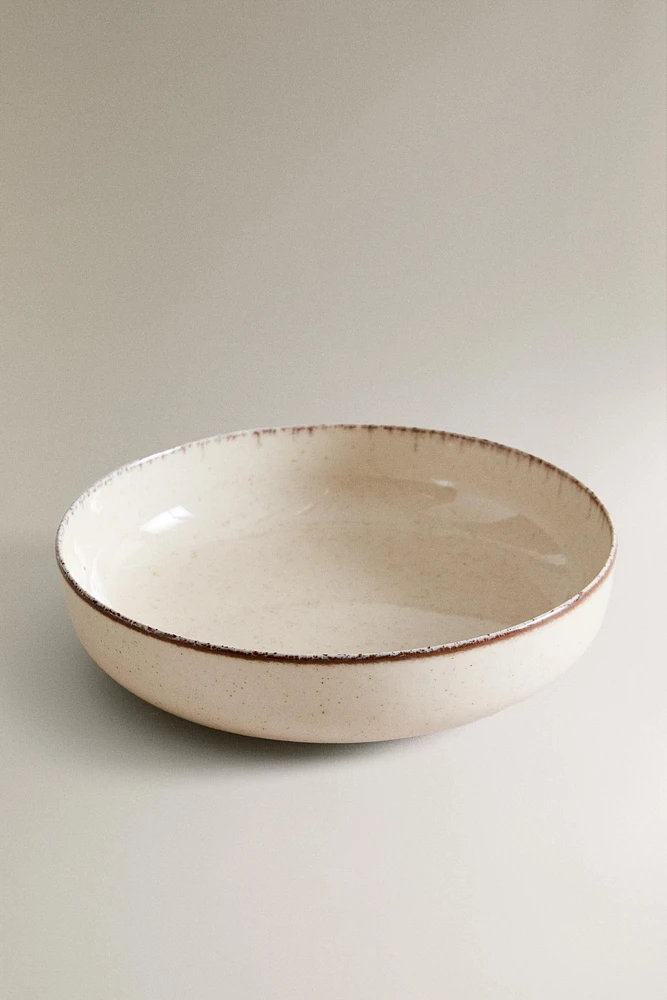 PORCELAIN SOUP PLATE WITH ANTIQUE FINISH RIM