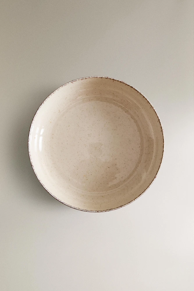 PORCELAIN SOUP PLATE WITH ANTIQUE FINISH RIM