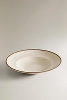 PORCELAIN PASTA PLATE WITH ANTIQUE FINISH RIM