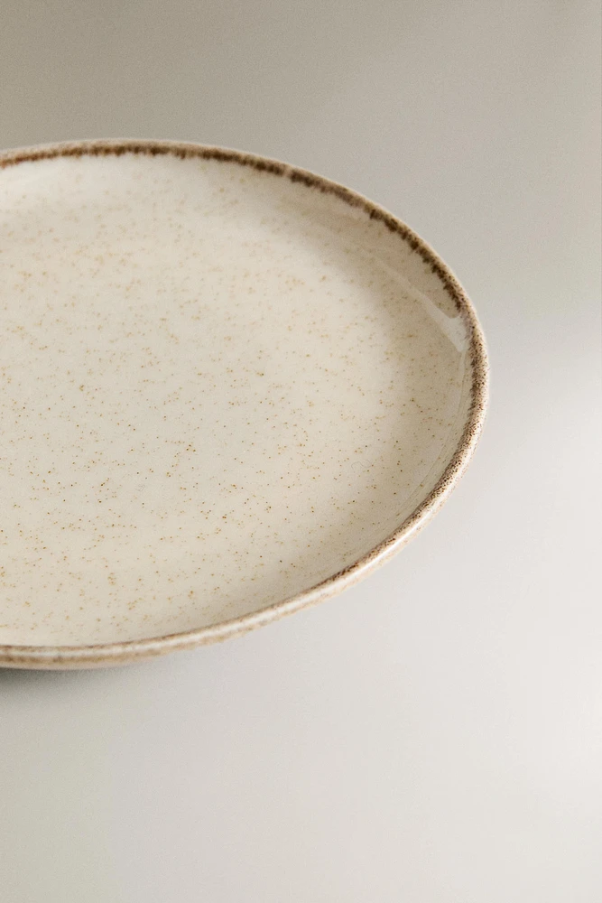PORCELAIN SIDE PLATE WITH ANTIQUE FINISH RIM