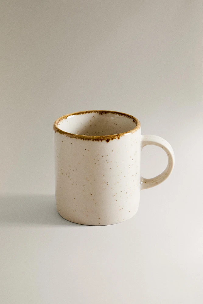 PORCELAIN MUG WITH ANTIQUE FINISH RIM