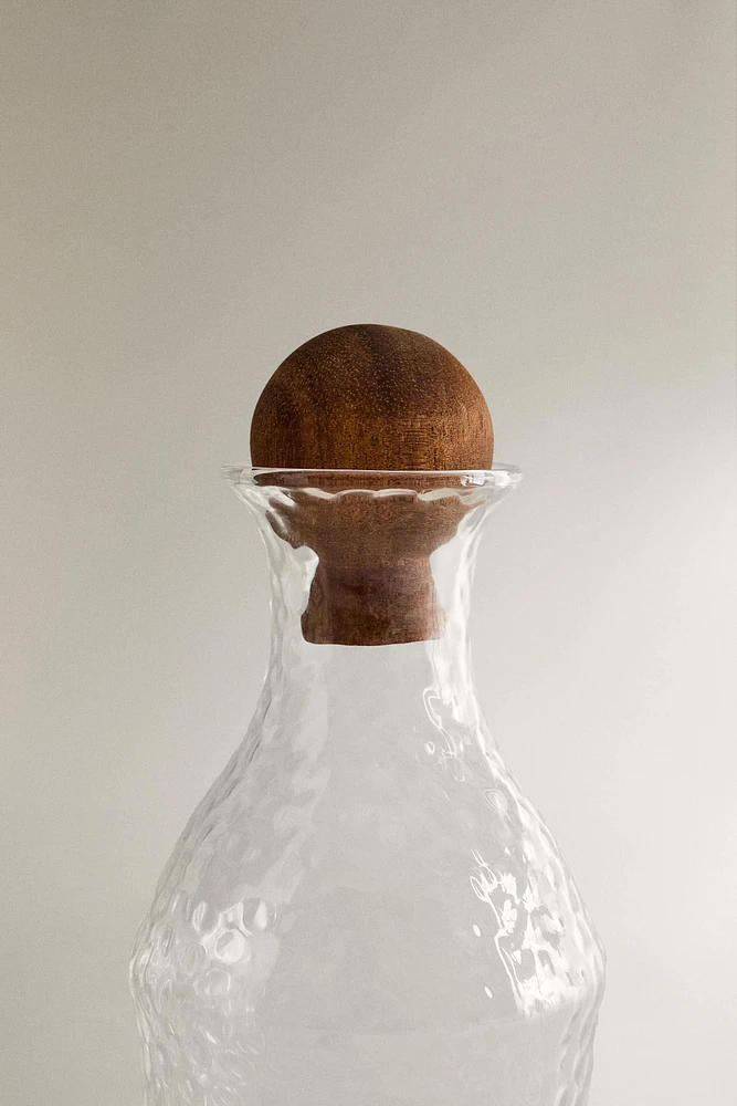 HAMMERED BOROSILICATE GLASS BOTTLE WITH WOODEN LID